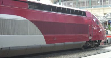 Haikus Paris Metro Bahnhoefe Buslinien